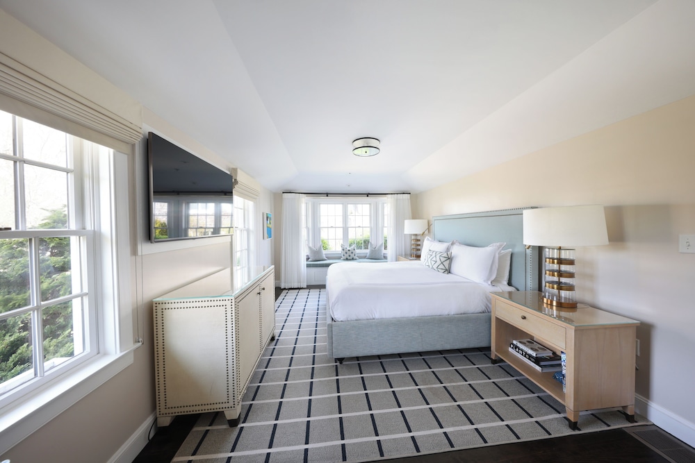 Deluxe Suite, 1 King Bed (Cottage)