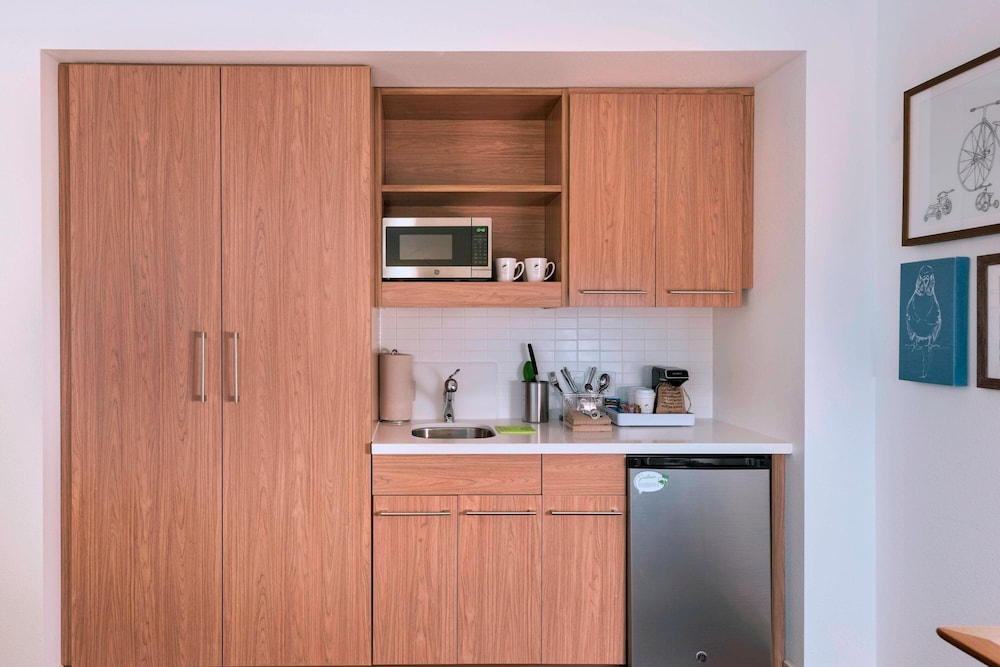 Standard Studio Suite, 1 Bedroom photo 3