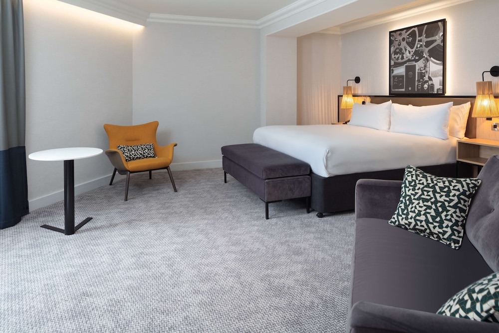 Room, 1 King Bed (Fitness) - Photo 4