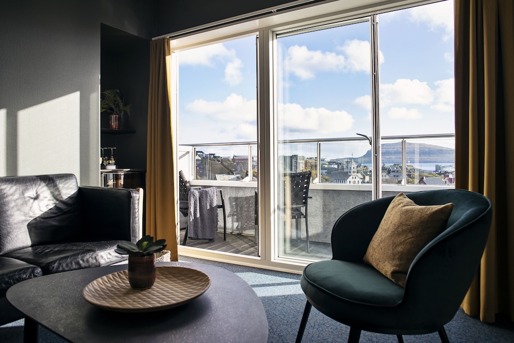 Suite, Balcony, Harbor View photo 3