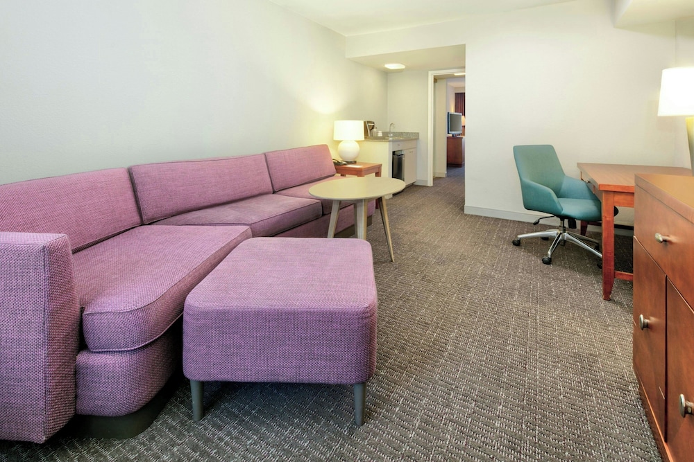 Deluxe Suite, 1 Bedroom - Photo 1