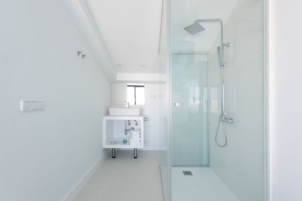 Suite Deluxe with Terrace and Jacuzzi (2 Adults), photo 6