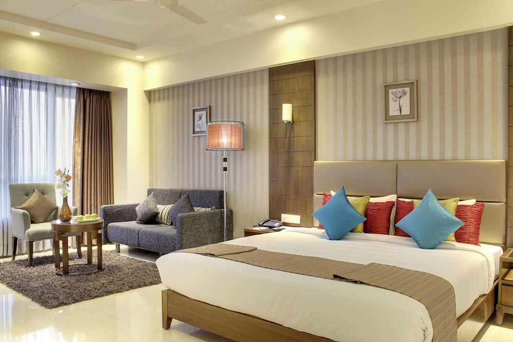 Luxury Suite, City View photo 1