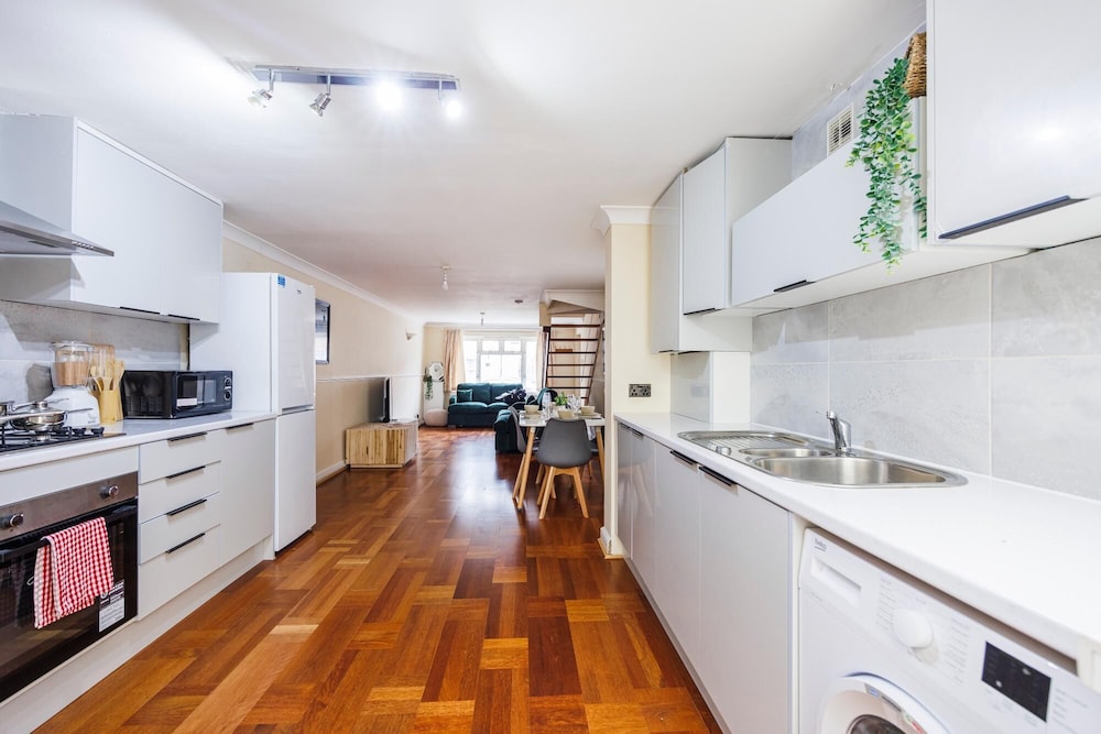 East Croydon Home - Contractors, 사진 6