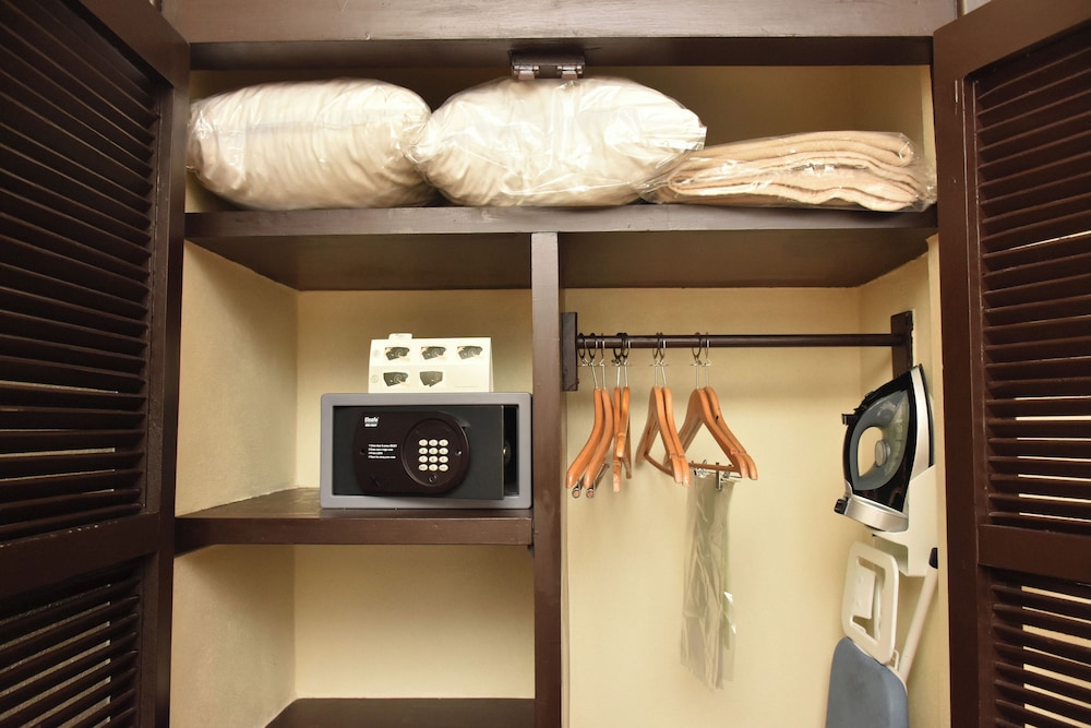 Deluxe Double Room - Photo 14