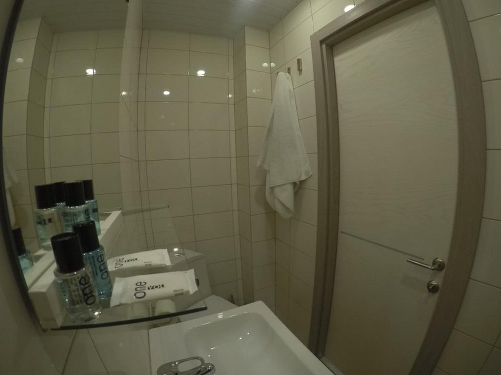 Standard Twin Room photo 2