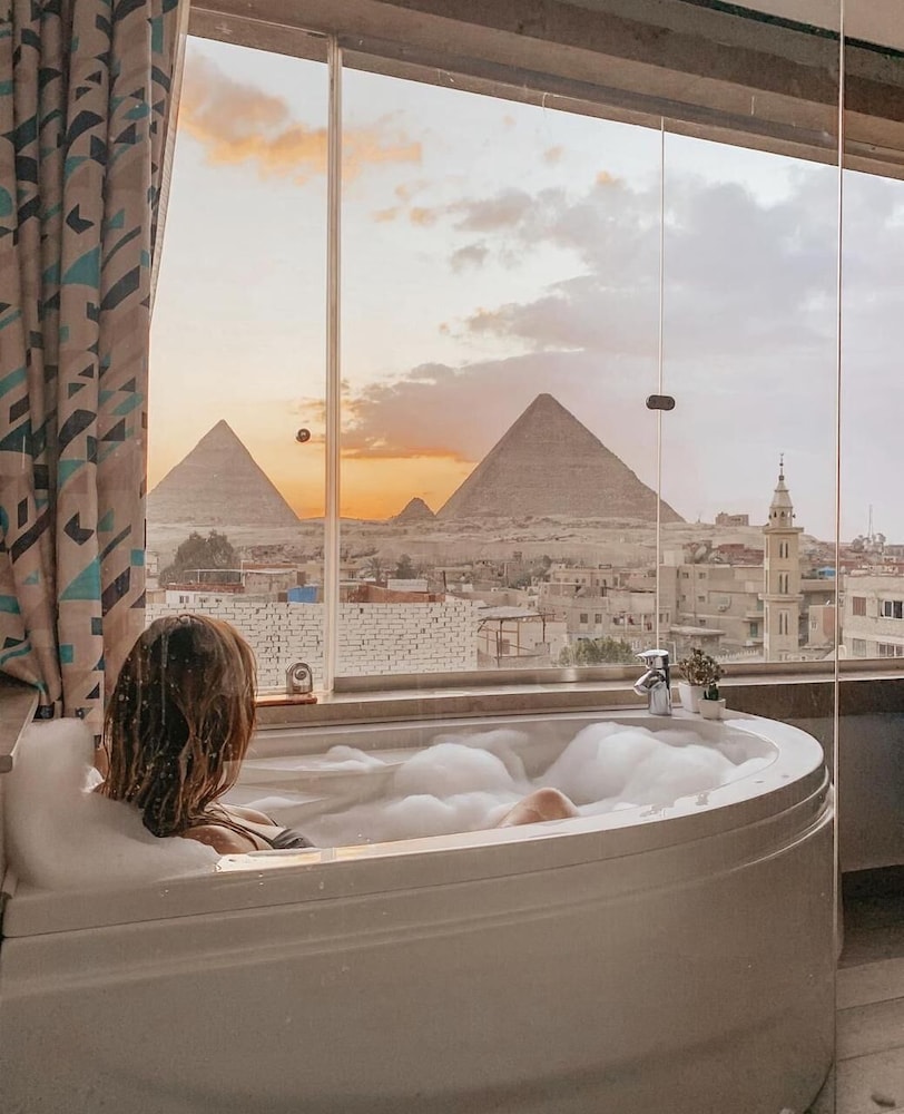 Executive Suite, Jetted Tub (Pyramids View) - Photo 21
