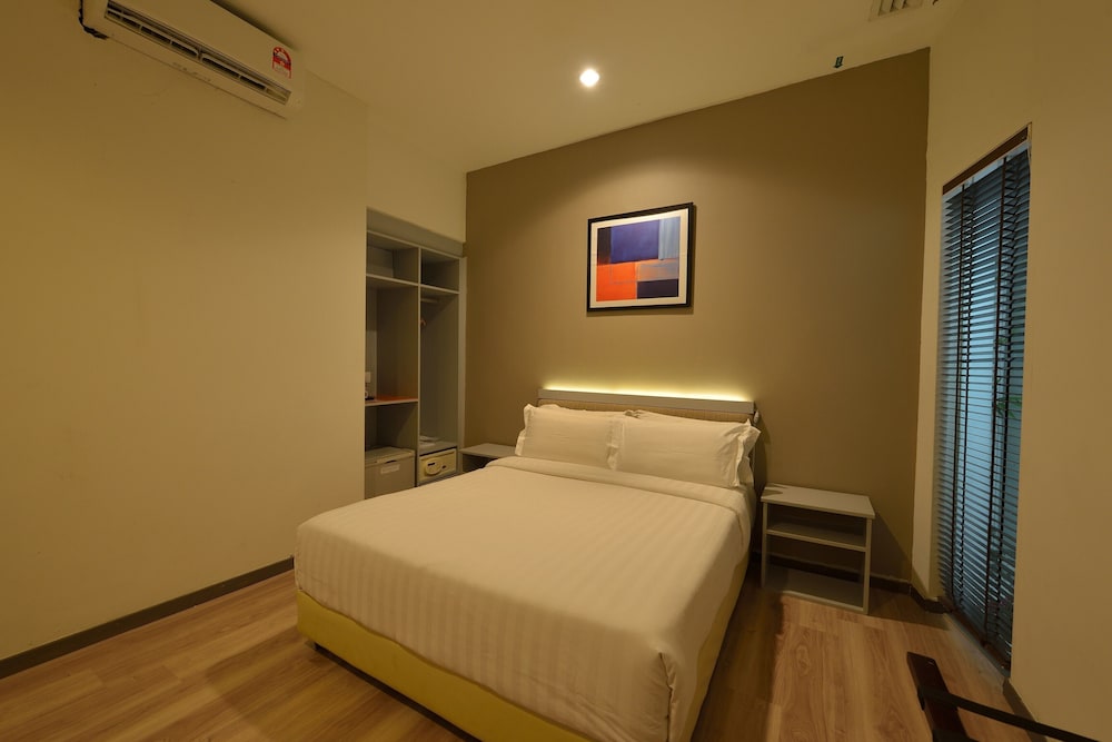 Superior Double Room (No View) - Photo 4