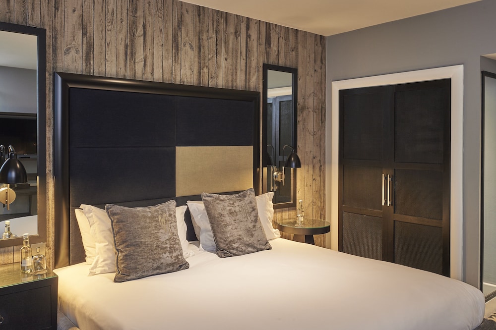 Club Double Room - Photo 3