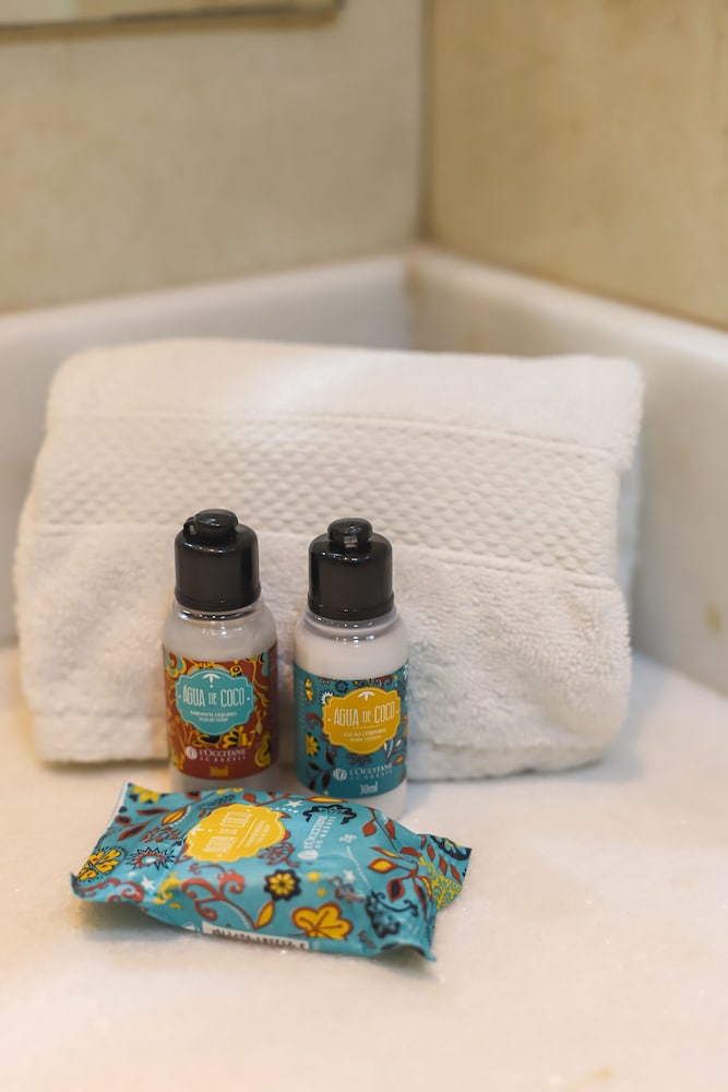 Double Room, Jetted Tub thumbnail 6