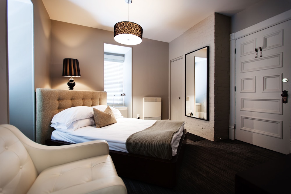 Standard Room, 1 Double Bed, Private Bathroom photo 2