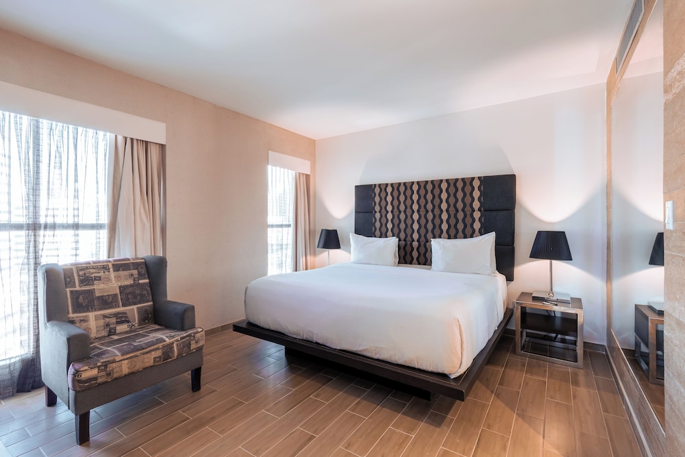 Suite (Oriental)