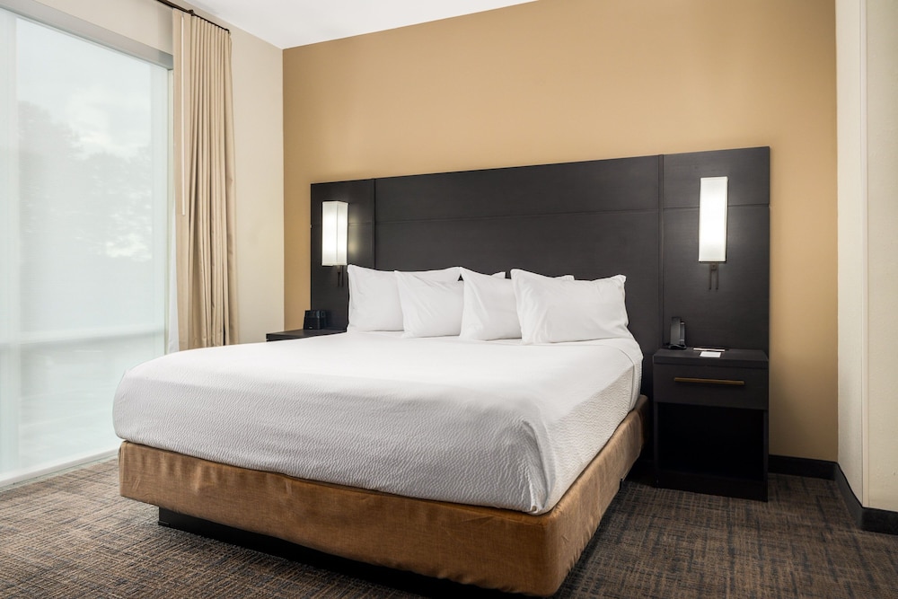 Suite, 1 Bedroom - Photo 3