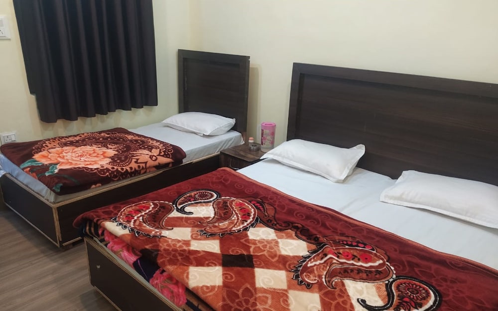 Standard Triple Room, City View photo 1