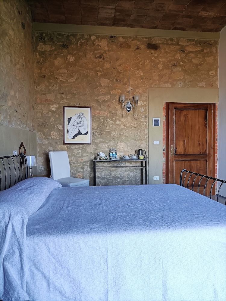 Superior Triple Room, Garden View photo 1