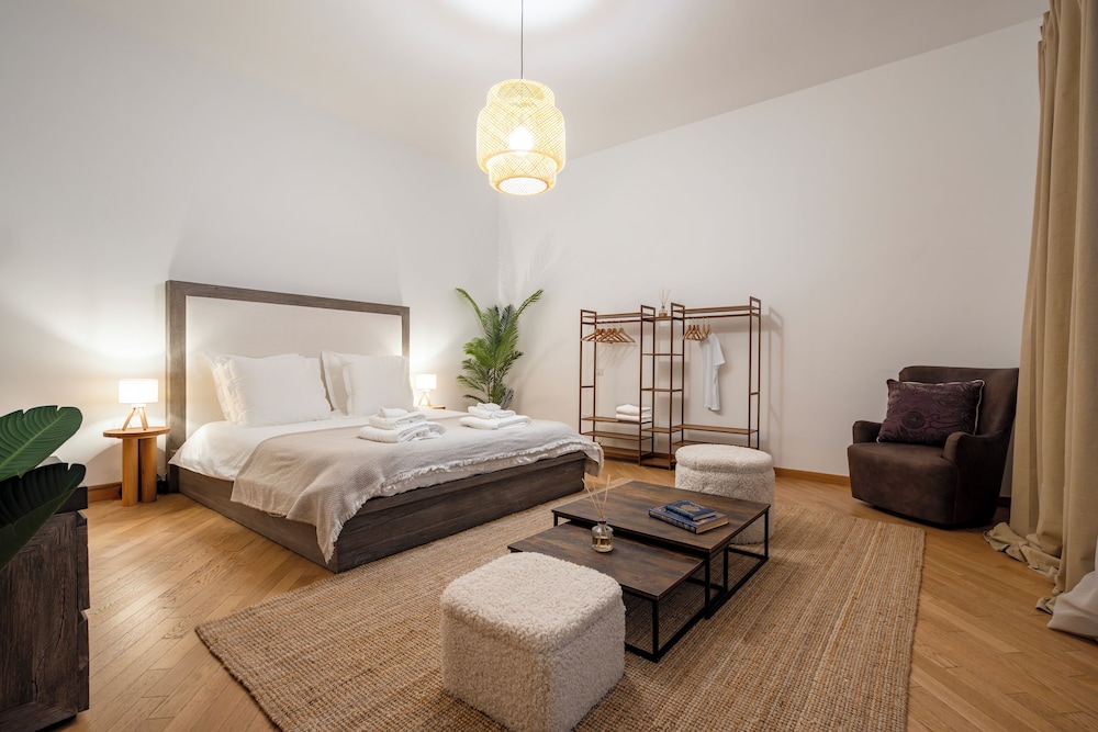 Apartment, 2 Bedrooms, Patio