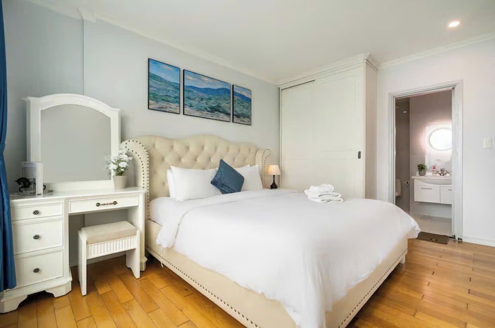 Family Suite, 3 Bedrooms, Club Lounge Access, City View