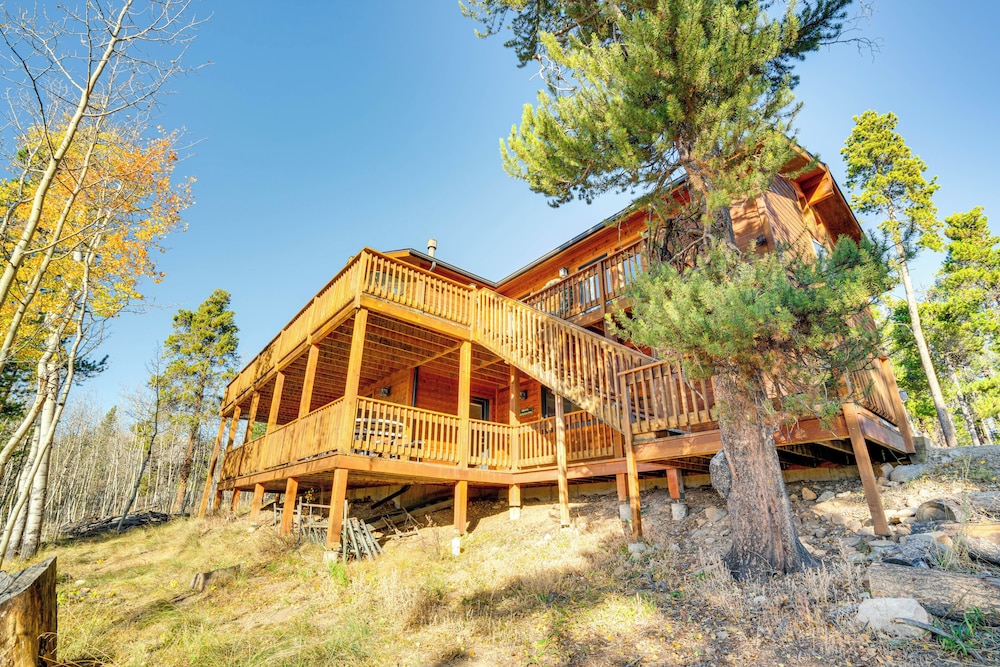 House (4 Bedrooms) photo 2
