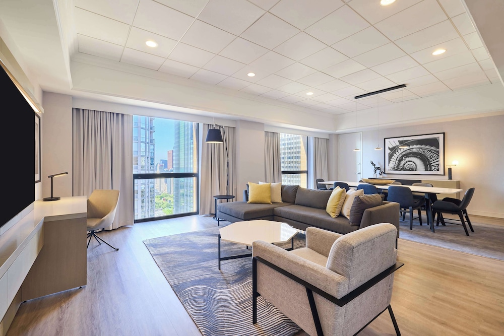 Suite (Specialty)