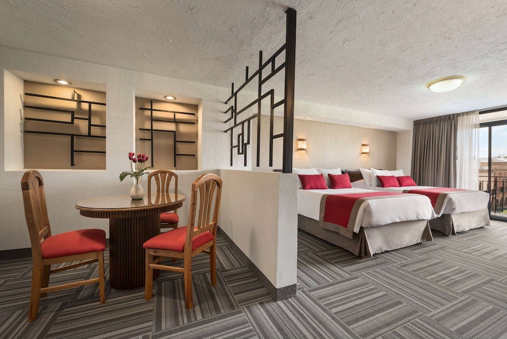 Luxury Suite, 2 Double Beds, Non Smoking
