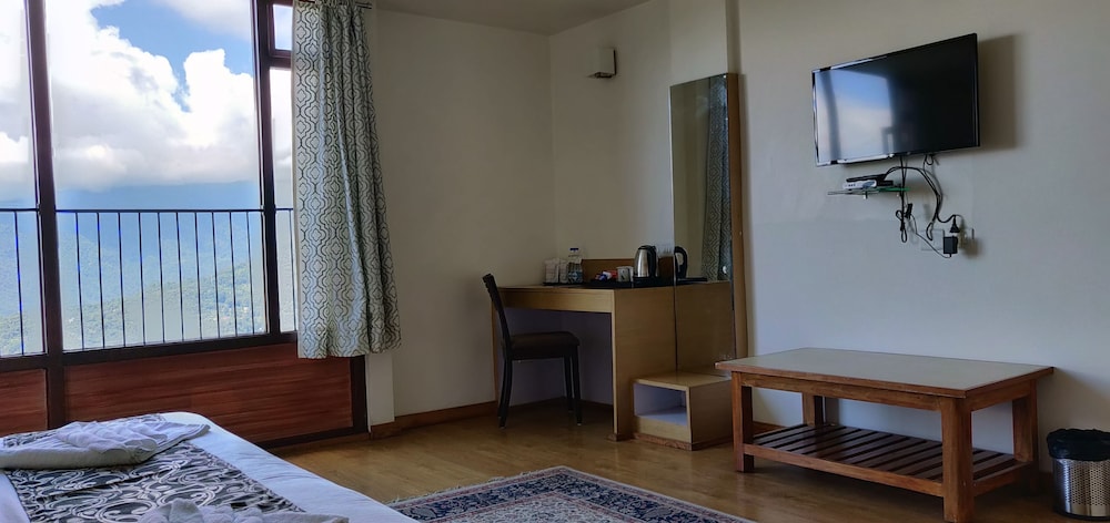 Executive Club Room photo 3