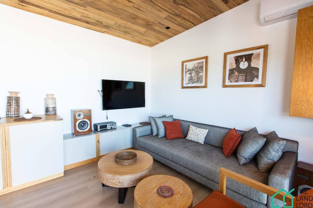 Apartment photo 1