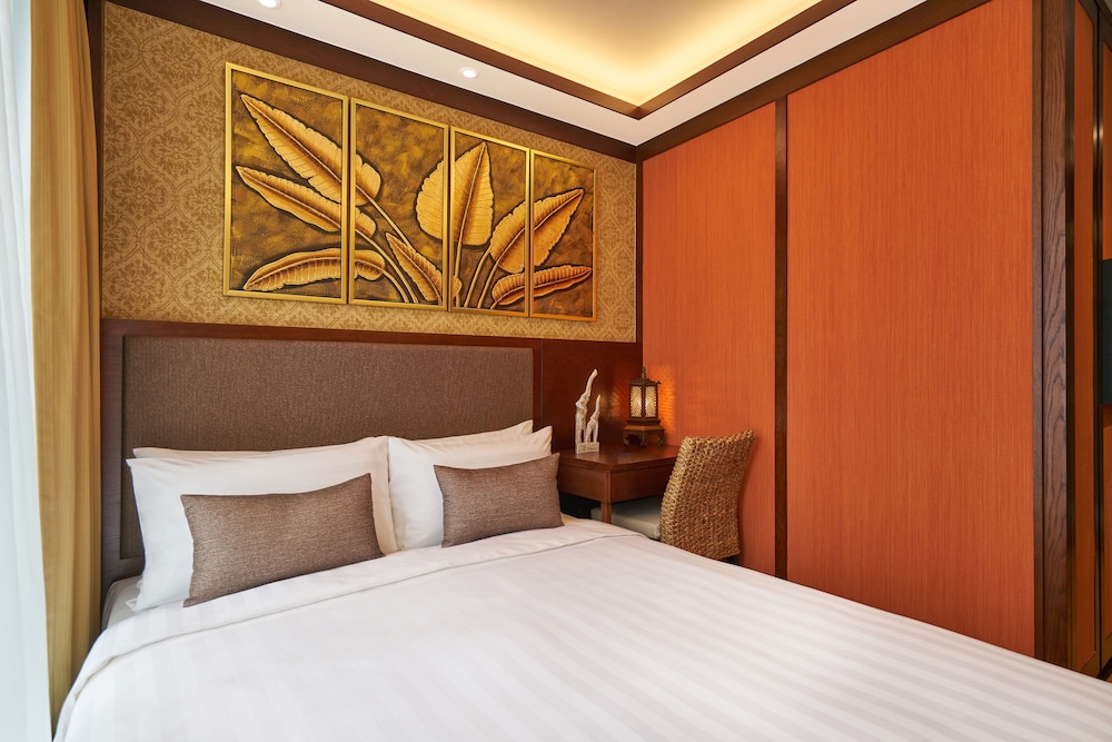 Superior Room (Run of House)- - Photo 4