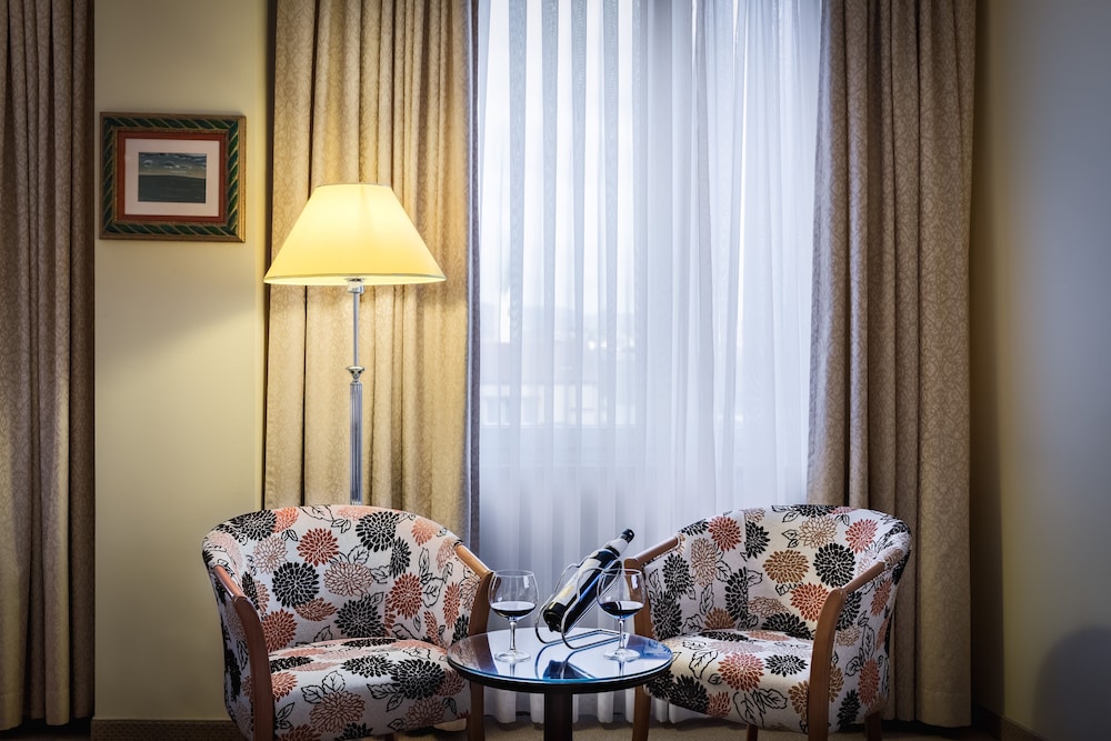 Deluxe Double Room, 1 King Bed - Photo 7