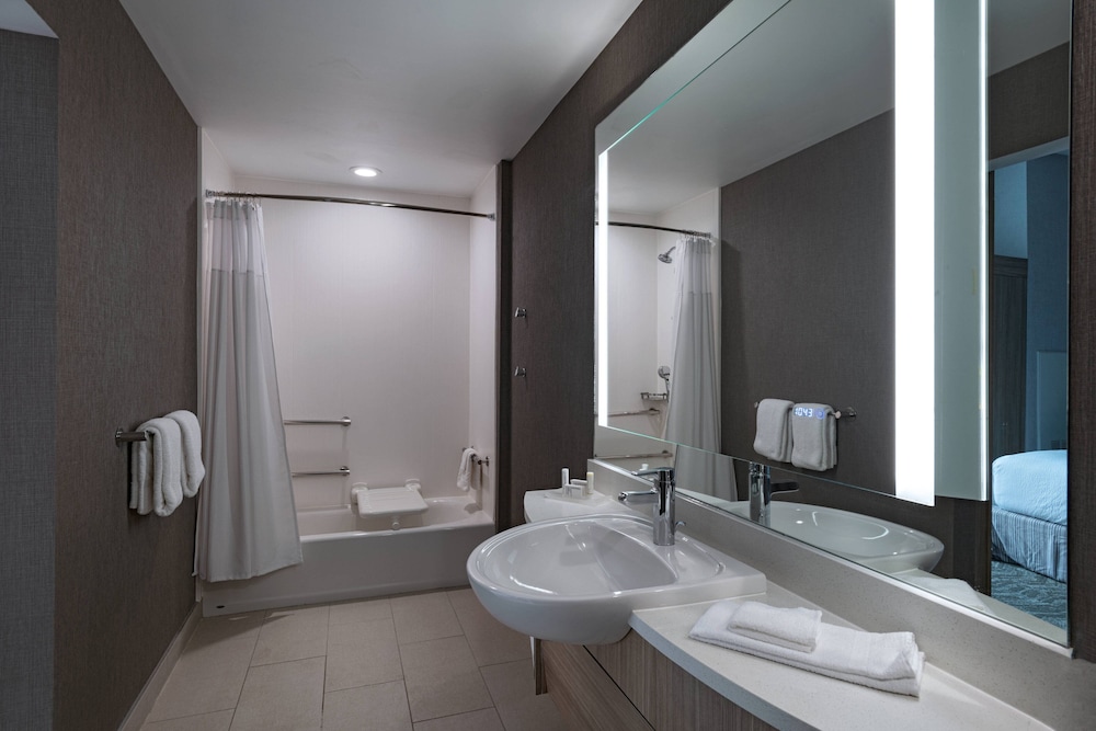 Suite, Multiple Beds, Non Smoking - Photo 6