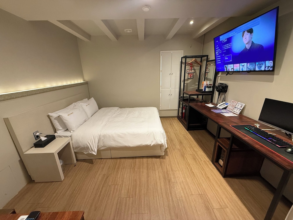 Deluxe Double Room photo 3