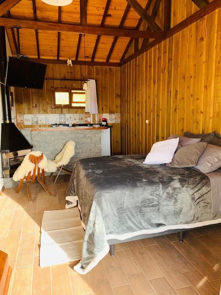 Luxury Chalet, Jetted Tub, Mountain View photo 1