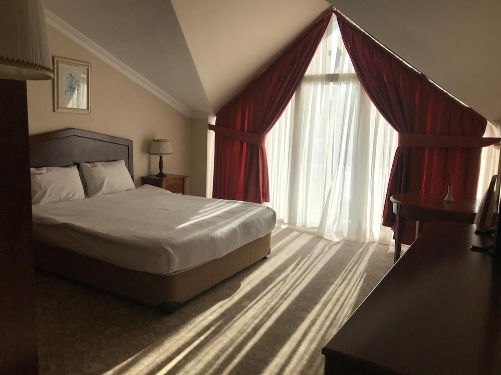 Deluxe Room, 1 Double Bed, Non Smoking photo 2