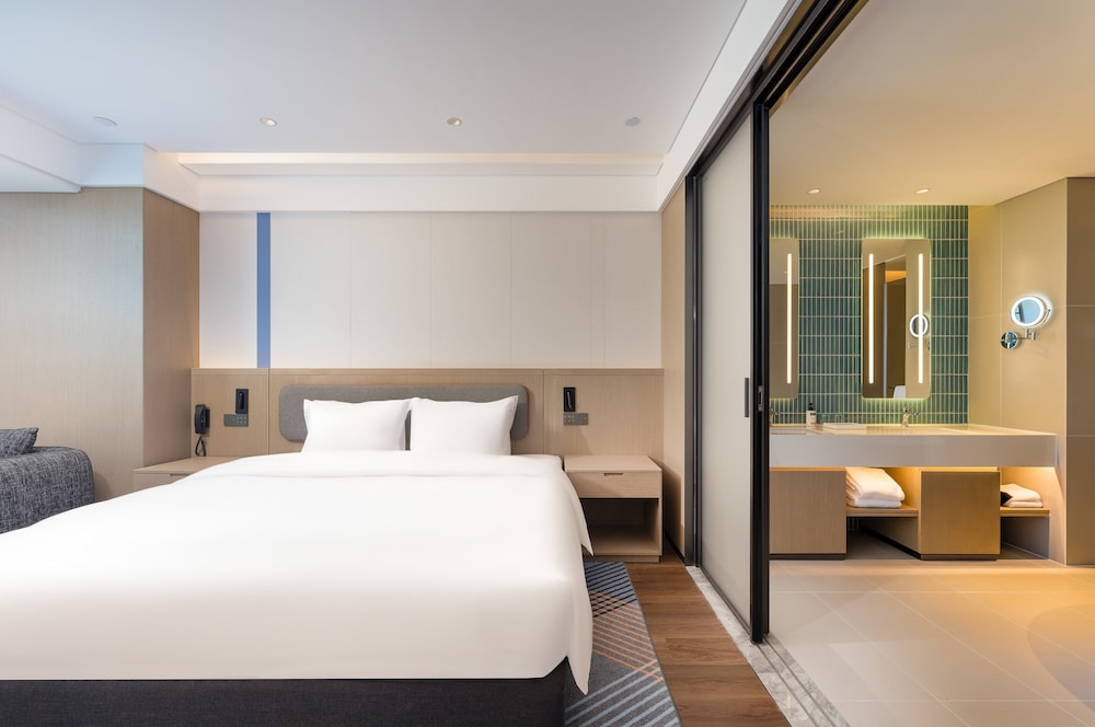 1 Bedroom Suite photo 1
