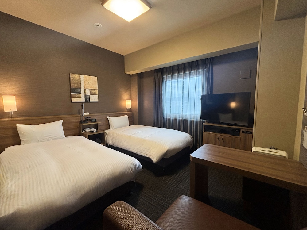 Twin Room - Smoking (E-Cigarettes Only) photo 1