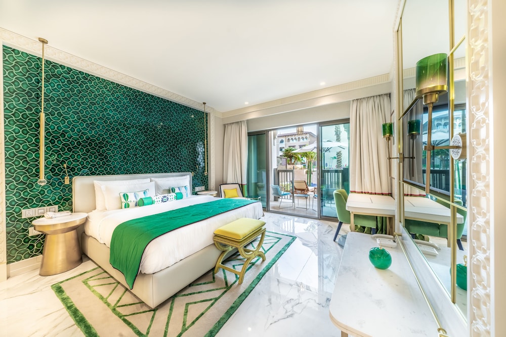 Family Suite, 1 Bedroom, Pool Access photo 2