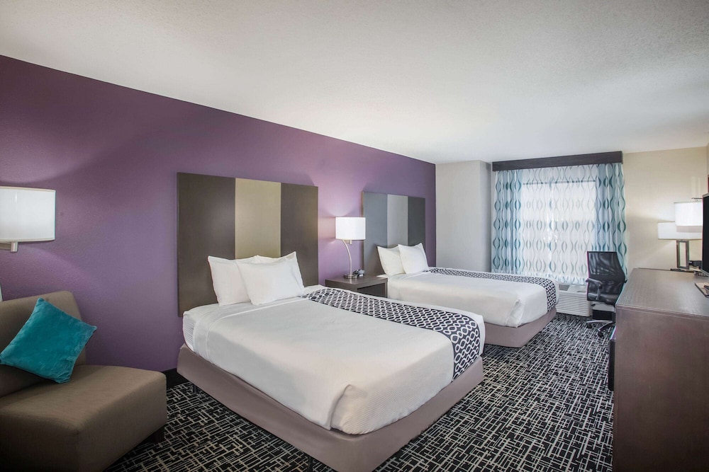 Room, 2 Queen Beds, Accessible, Non Smoking (Mobility Accessible) - Photo 1