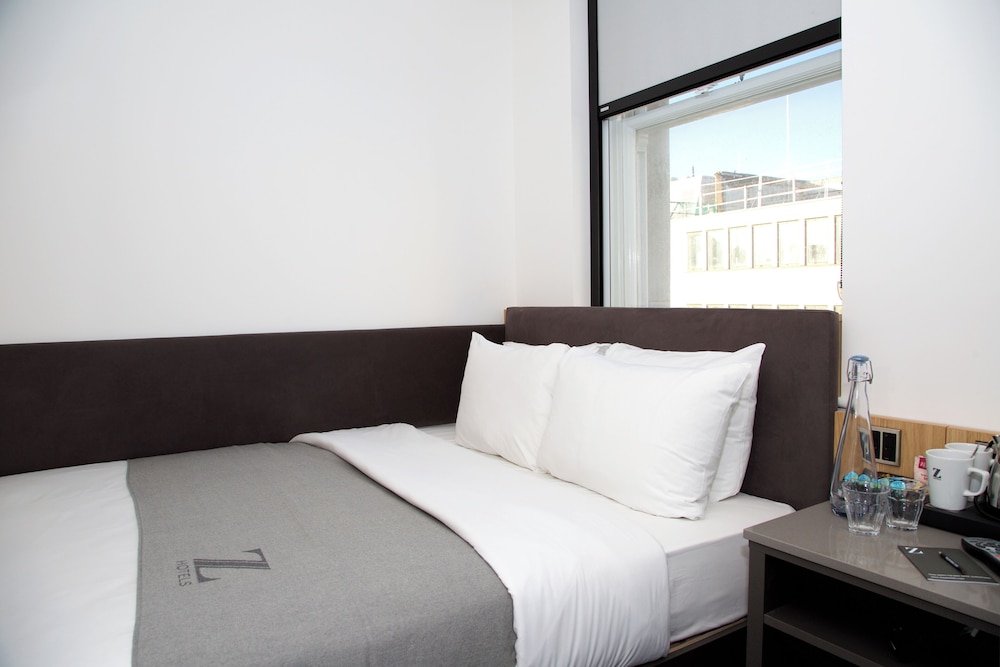 The Z Hotel City - Photo 41