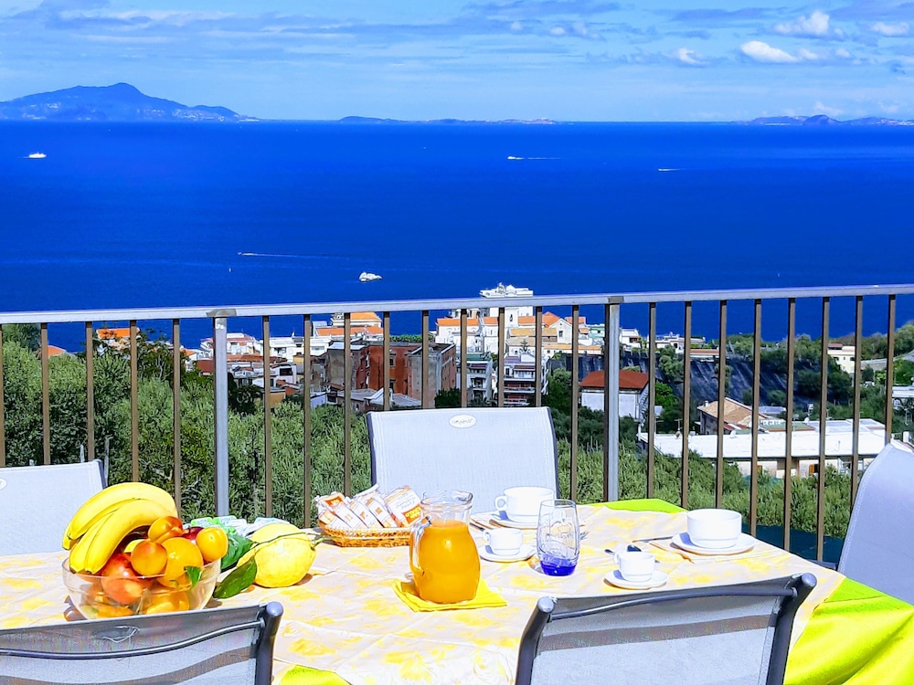 Luxury Penthouse, 1 Bedroom, Sea View, Annex Building photo 1