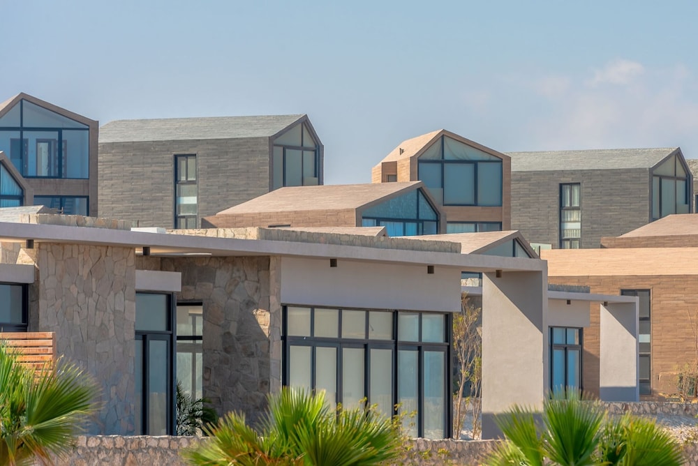 Villa photo 2
