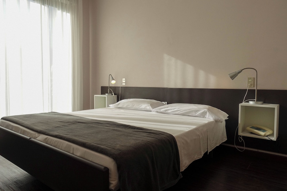 Standard Room, Balcony, Lake View photo 1