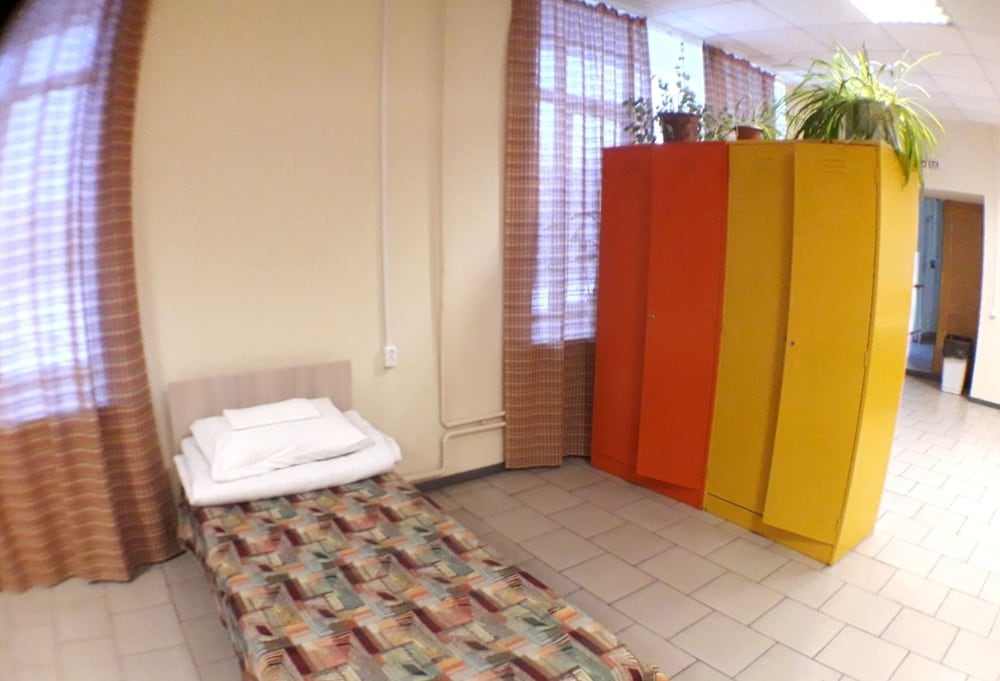Economy Shared Dormitory, Mixed Dorm, Refrigerator & Microwave photo 1