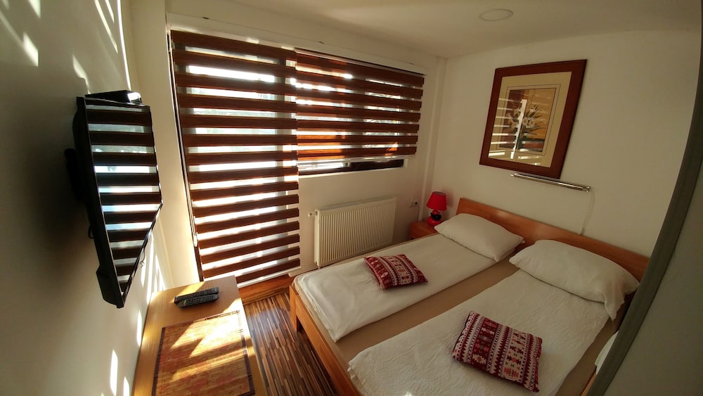 Junior Double Room Single Use, Balcony, Overwater photo 2