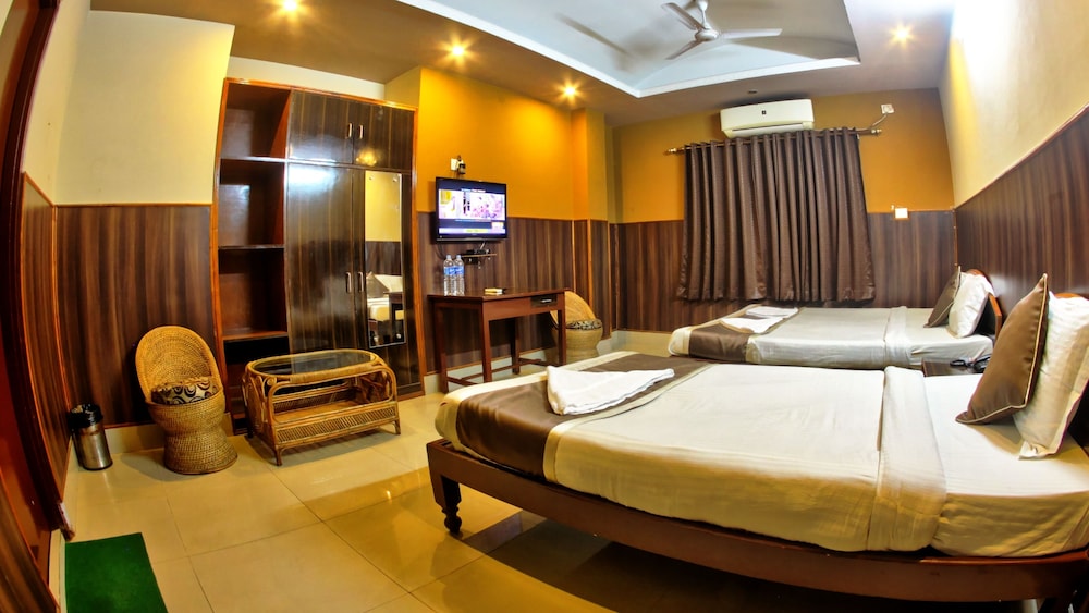Deluxe Room - Photo 12