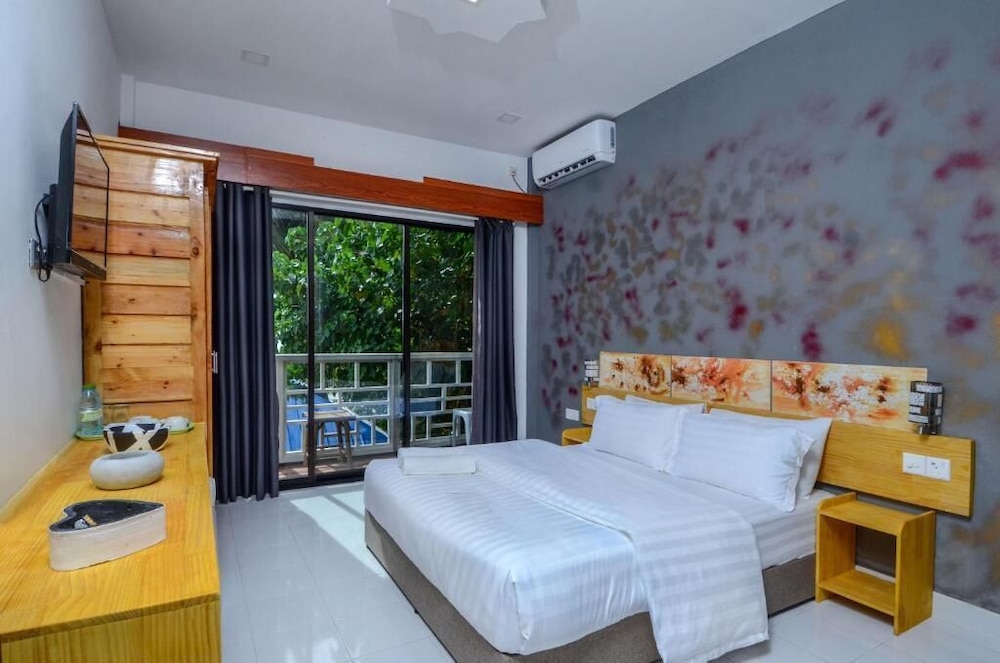 Deluxe Double Room photo 2