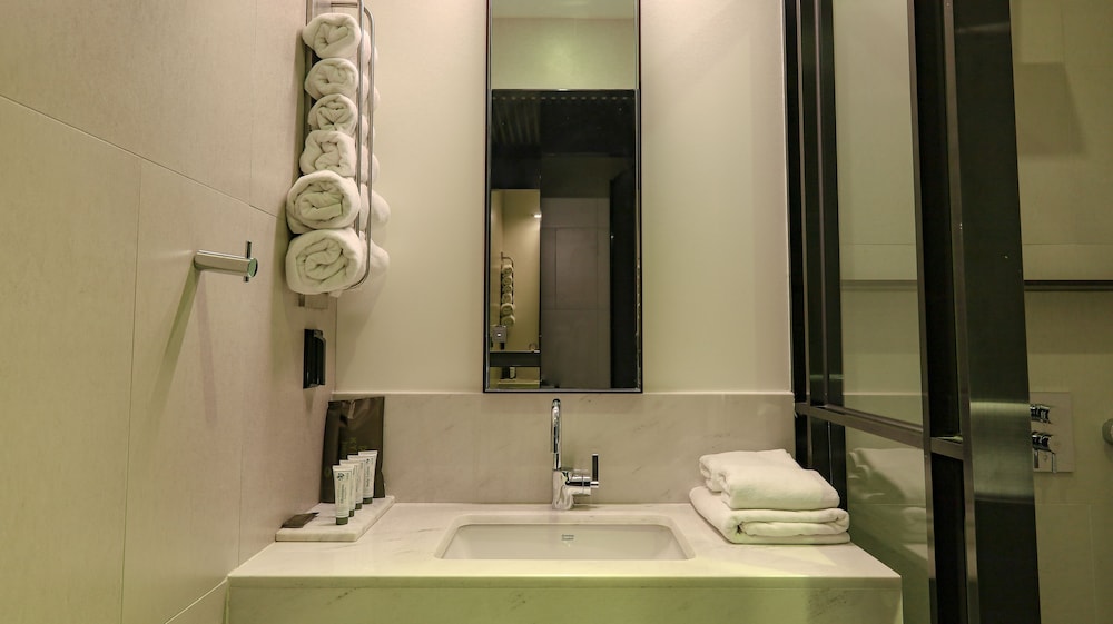 Deluxe Twin Room - Photo 7