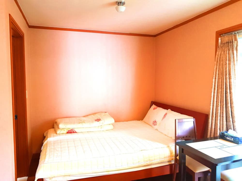 Room (Couple A) photo 3