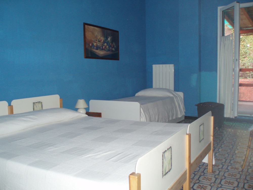 Deluxe Double Or Twin Room photo 1