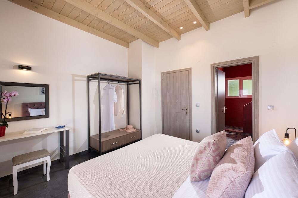 Villa photo 3