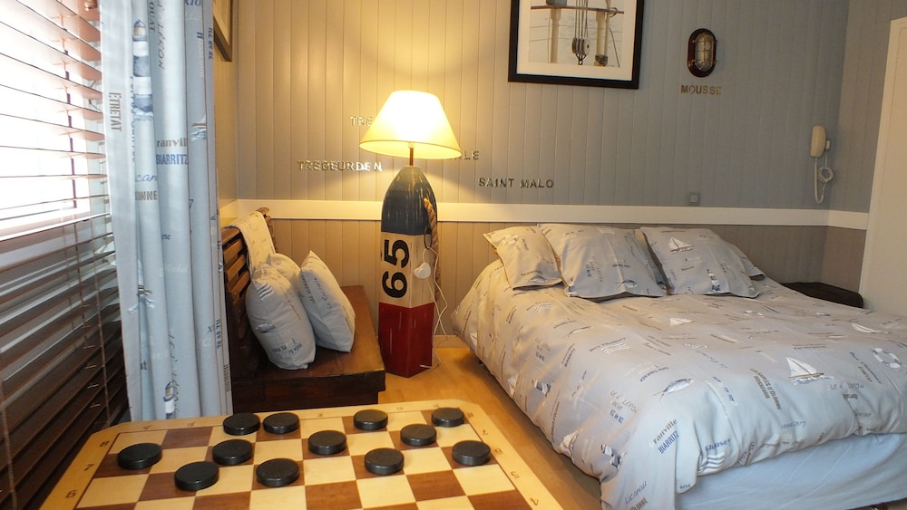 Family Room (Serge Le Roux) photo 3