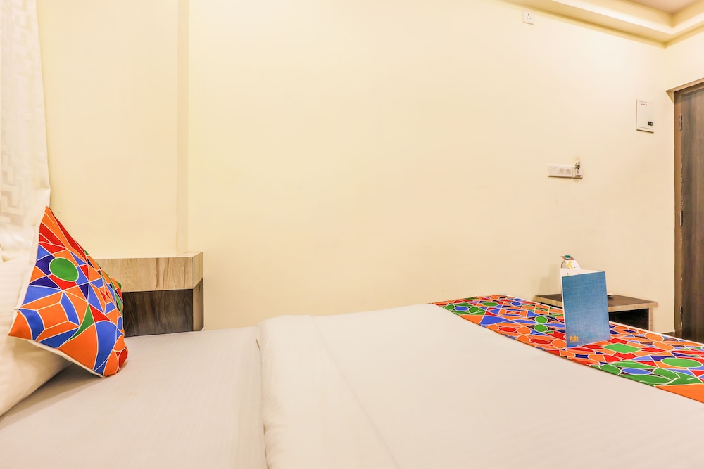 Deluxe Room - Photo 7